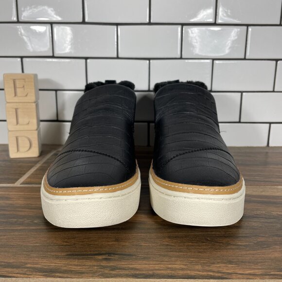Toms Paxton Womens Size 8.5 Shoes Black Croc Embossed Leather Faux Fur Sneaker - Picture 2 of 13